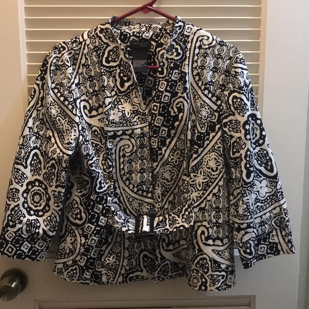 Kim Rodgers black and white 3/4 sleeve
